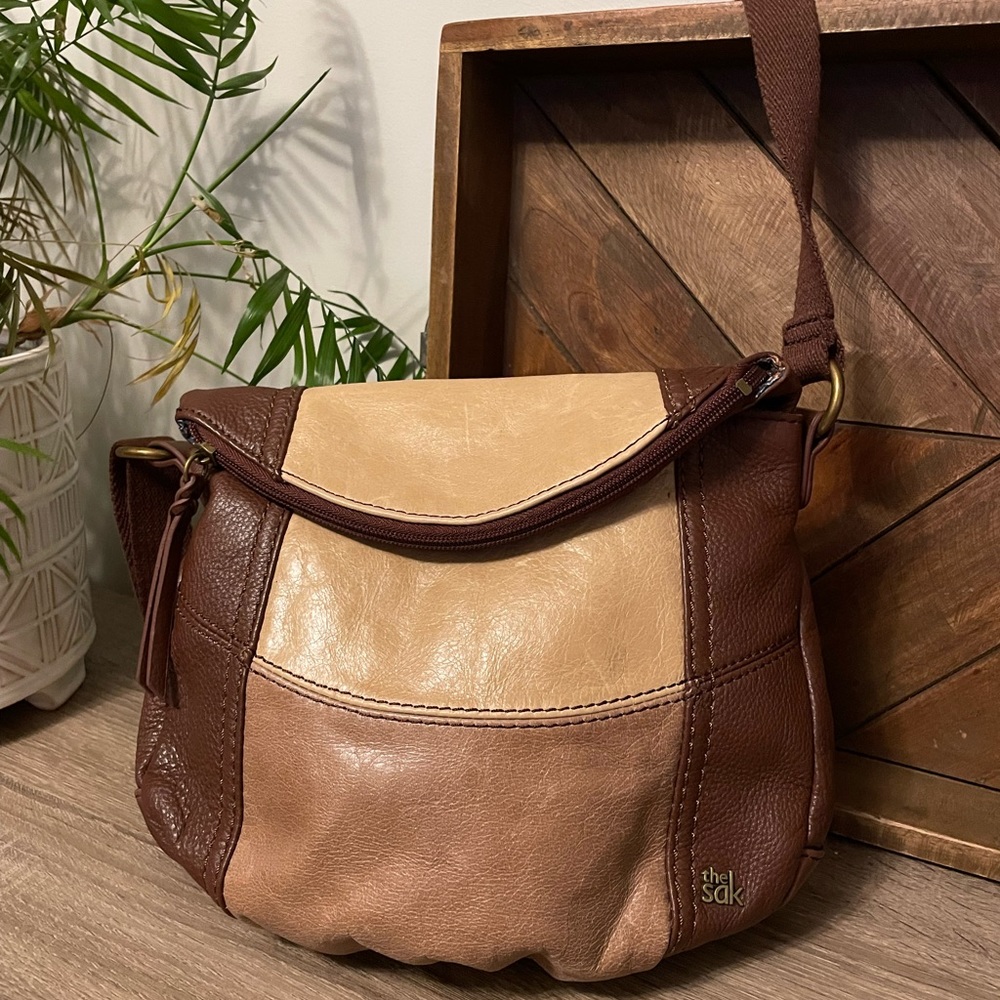 Vintage The Sak DEENA Brown Leather Fold Zip Flap Leather Crossbody Bag